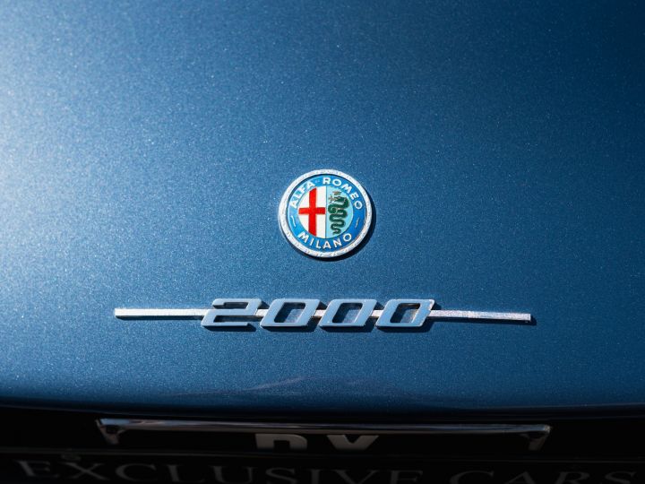 Alfa Romeo 2000 VELOCE BY BERTONE - MONACO Bleu Metal - 38