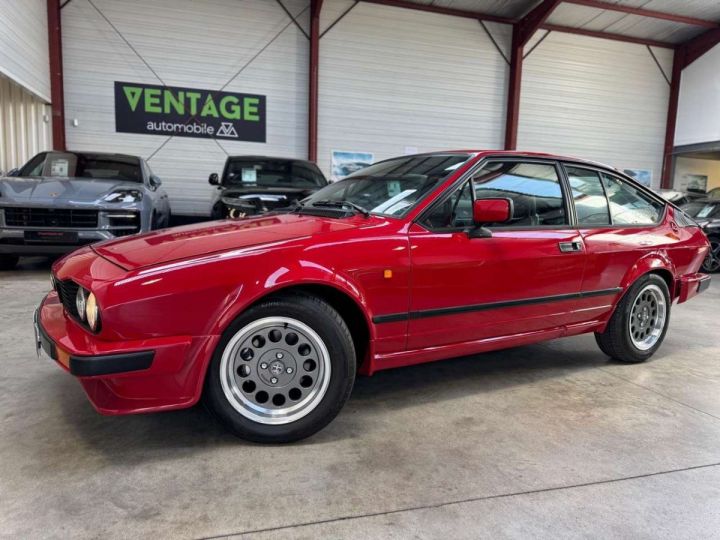 Alfa Romeo Alfetta GTV 2.0 Rouge - 1