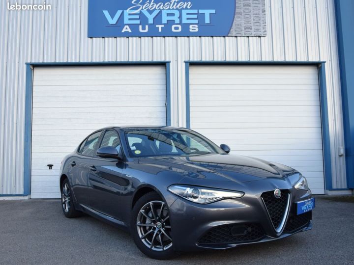 Alfa Romeo Giulia 2.2 Jtd 136 AT8 SUPER MY20 Gris - 1