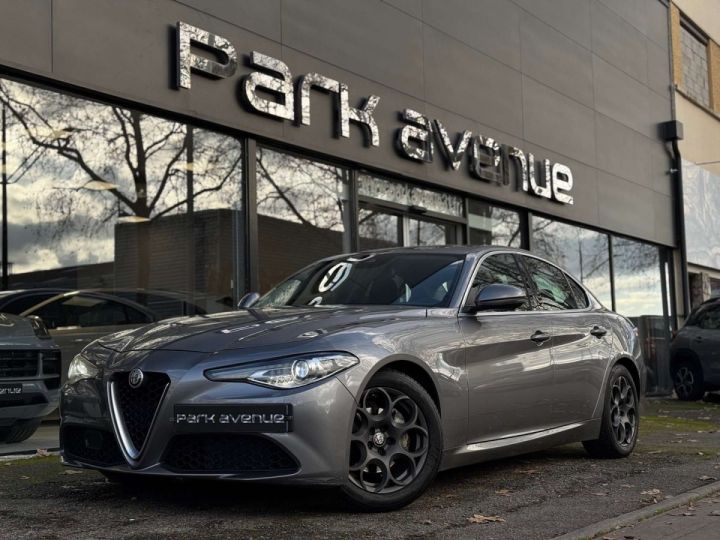 Alfa Romeo Giulia 2.2 JTD 180CH SUPER Gris F - 1