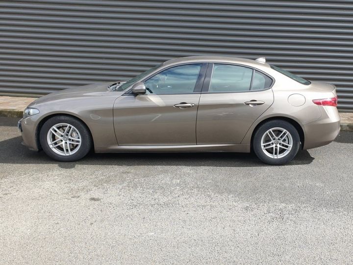 Alfa Romeo Giulia ii 2.2 136 basis bv6 Bronze Occasion - 3