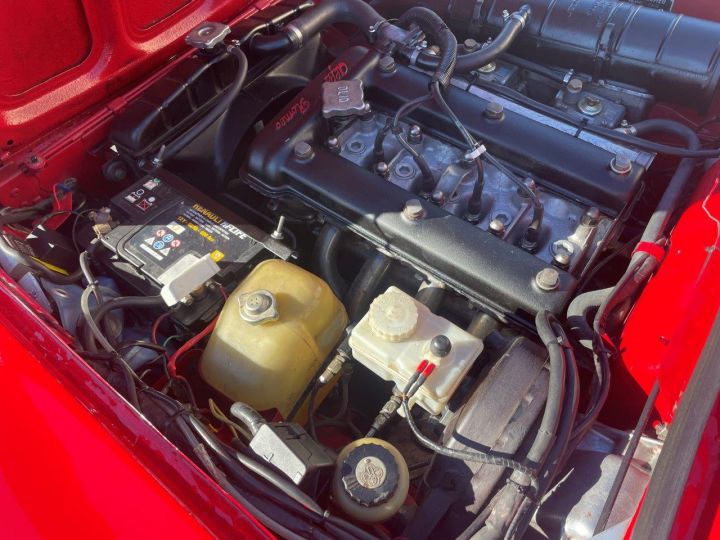 Alfa Romeo GTV 2000 Rouge - 31