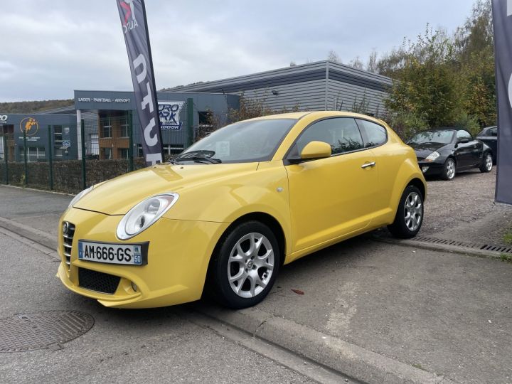 Alfa Romeo Mito 955_ 1.4 (78Ch) Jaune Laqué - 1