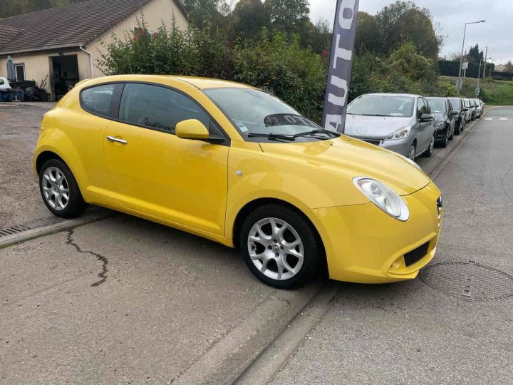 Alfa Romeo Mito 955_ 1.4 (78Ch) Jaune Laqué - 3