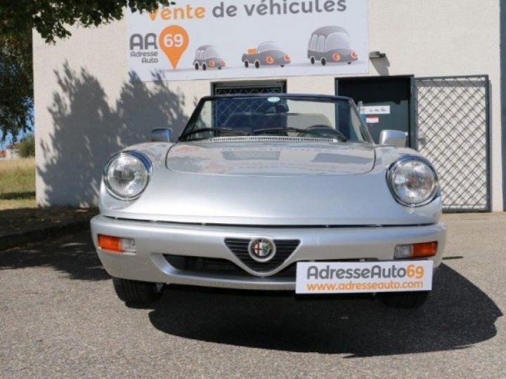 Alfa Romeo Spider 2.0i 126CV      Essence GRIS METAL - 2