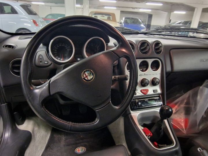 Alfa Romeo Spider 3.0 24V BOITE MANUEL Noir - 12