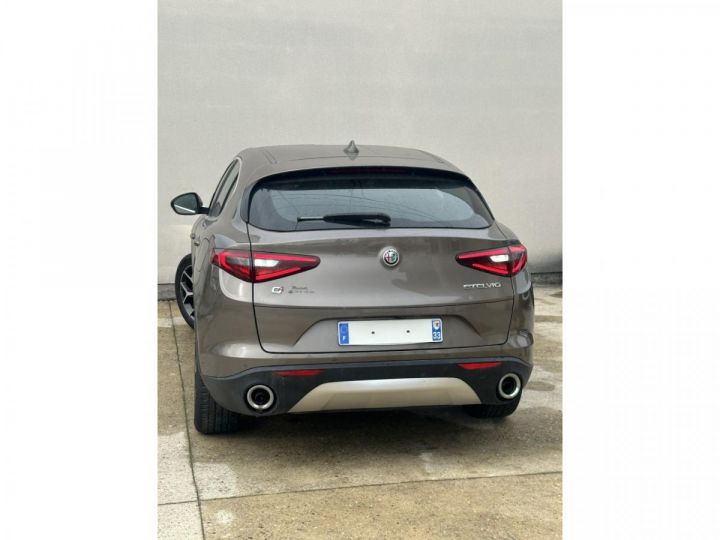 Alfa Romeo Stelvio 2.2 D - 210 - BVA Sport Edition Q4 PHASE 1 Marron métallisé - 13