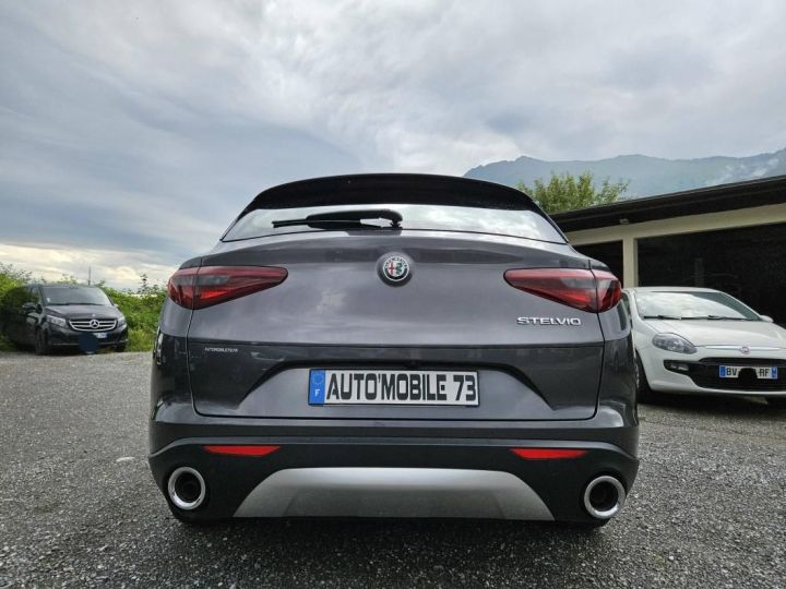 Alfa Romeo Stelvio 2.2 Diesel 160ch Edizione AT8 MY19 Gris - 6