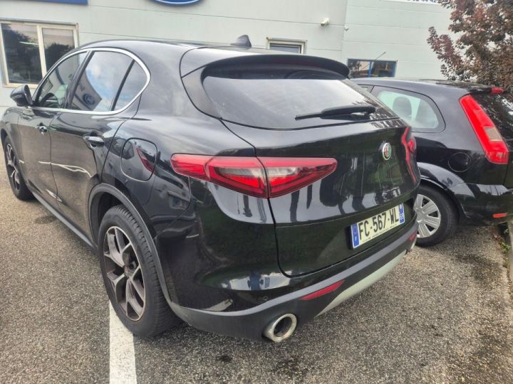 Alfa Romeo Stelvio 2.2 DIESEL 180CH LUSSO AT8 Noir - 4