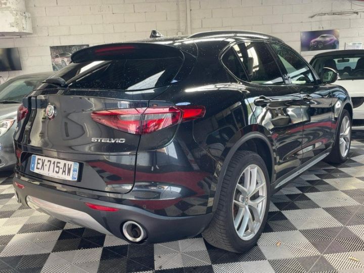 Alfa Romeo Stelvio 2.2 DIESEL 210CH SPORT EDITION Q4 AT8 Noir - 4