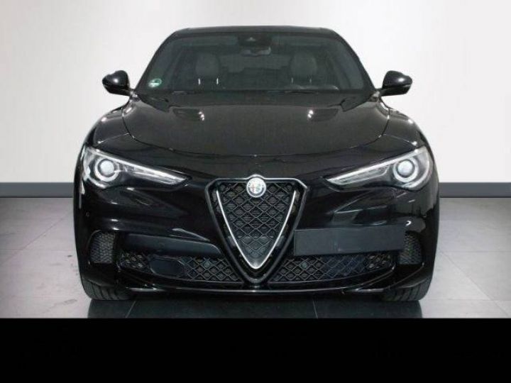 Alfa Romeo Stelvio Quadrifoglio Q4 2.9 V6 Bi-turbo Noir Metallisé - 3