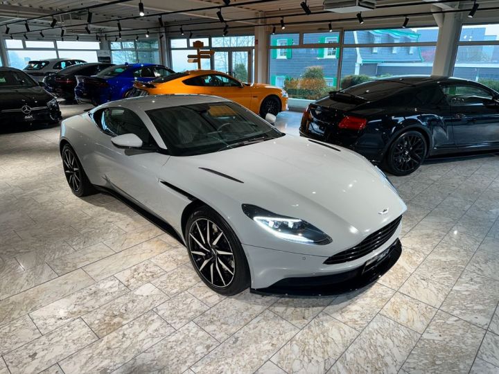 Aston Martin DB11 4.0 V8 510 *360° *LED* Entretien AM / Garantie 12 mois Prémium Argent - 7