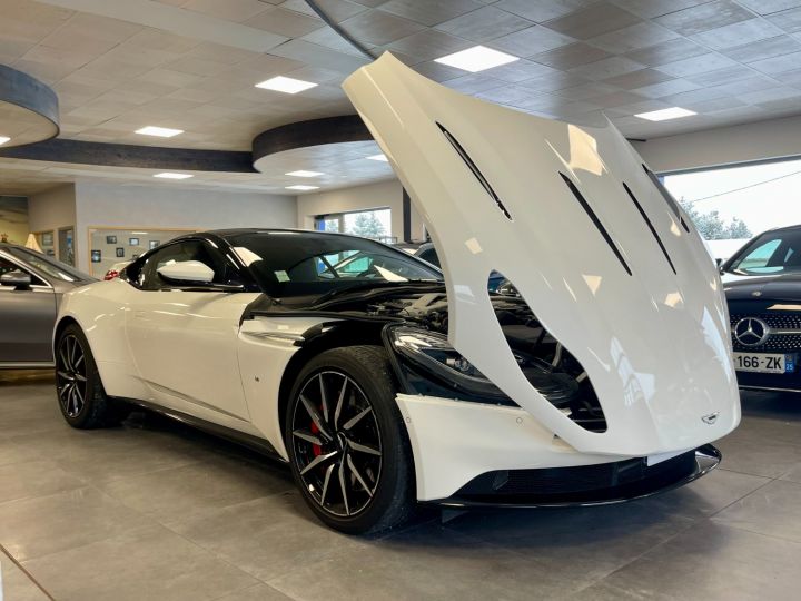 Aston Martin DB11 5.3 V12 Blanc nacré - 11