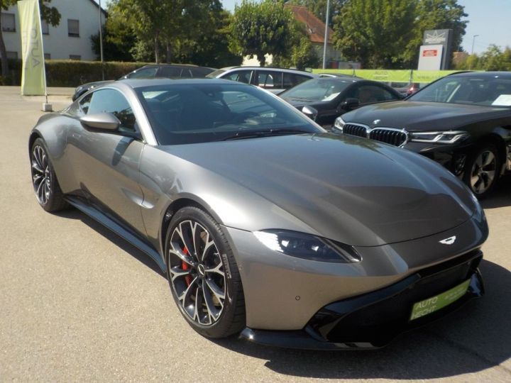 Aston Martin DB11 Aston Martin V8 Vantage Coupé gris - 1