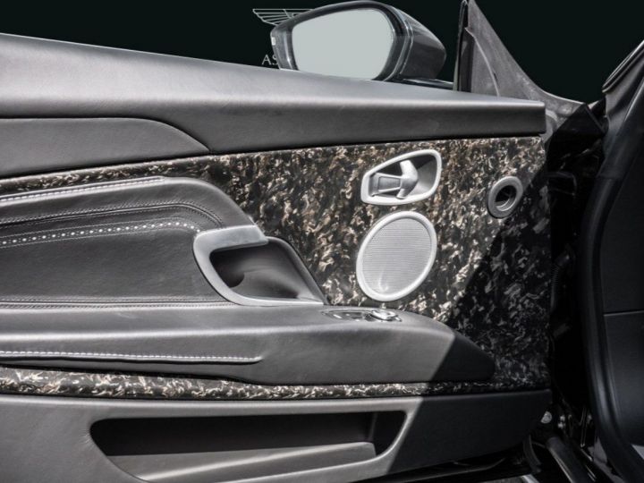 Aston Martin DB11 COUPE V8 510  02/2018 noir métal - 9