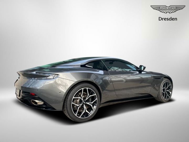 Aston Martin DB11 V12 5.2 608HP / B&O / 360° / JA 20 / Garantie 12 mois Prémium Grise - 16