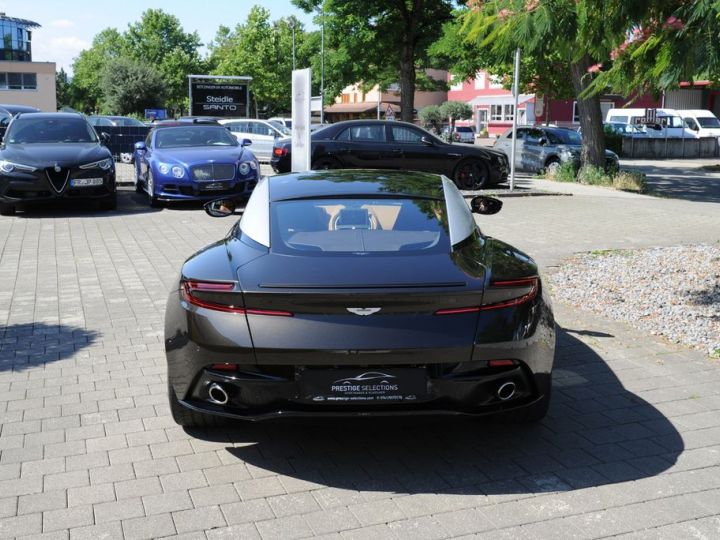 Aston Martin DB11 V12 5.2 608HP / B&O / 360° / JA 20 / Garantie 12 mois Prémium Brun - 7