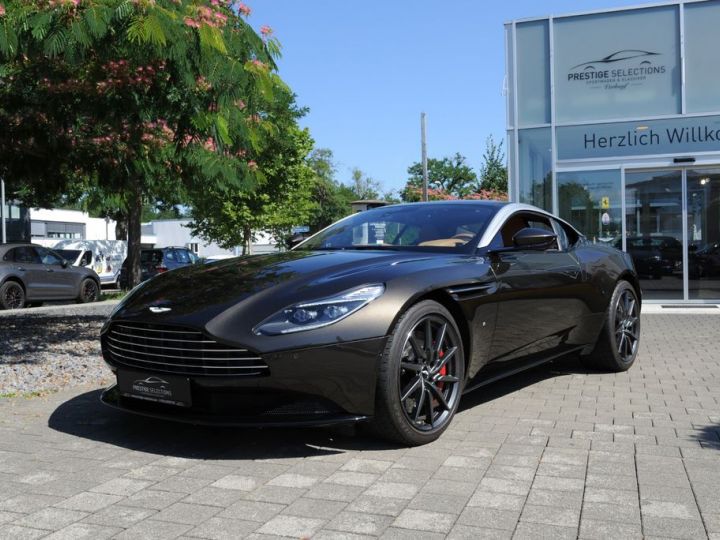 Aston Martin DB11 V12 5.2 608HP / B&O / 360° / JA 20 / Garantie 12 mois Prémium Brun - 27