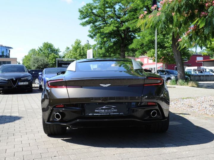 Aston Martin DB11 V12 5.2 608HP / B&O / 360° / JA 20 / Garantie 12 mois Prémium Brun - 28