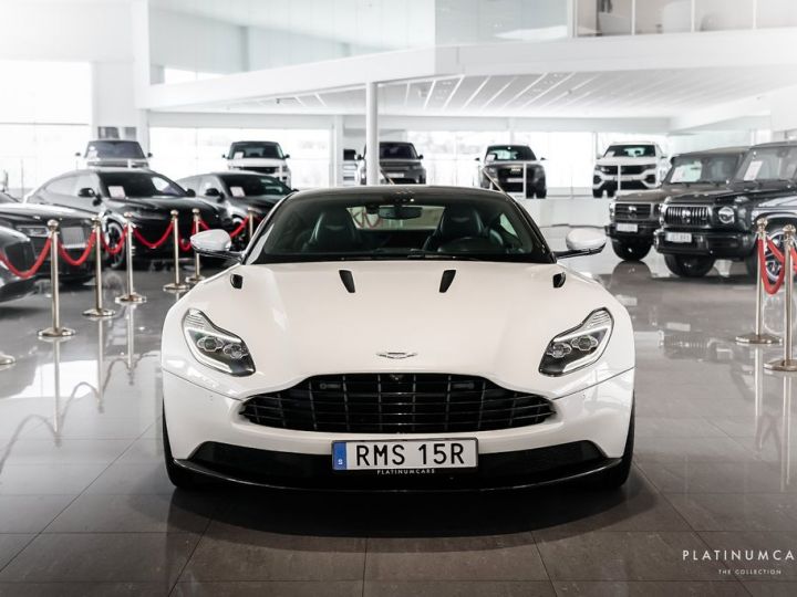 Aston Martin DB11 V12 5.2 608HP / BLACK PACK / 360° / JA 20 / Garantie 12 mois Prémium Blanche - 4