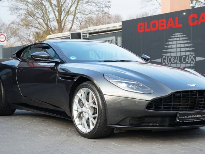 Aston Martin DB11 V8 4.0 510 Sport Paket 360° Garantie 12 Mois Prémium Gris Xénon - 1