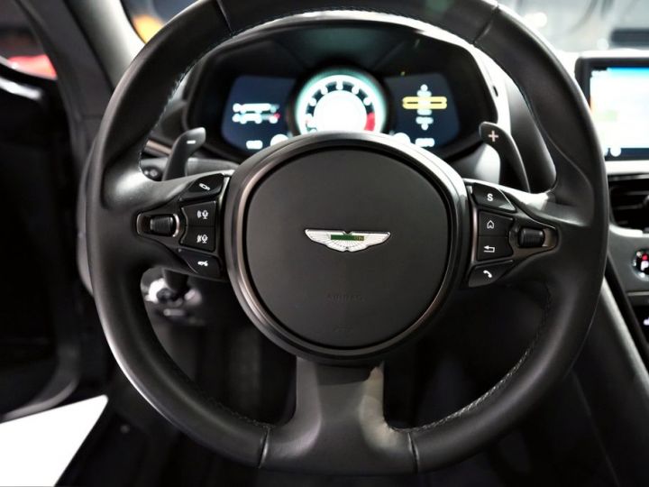Aston Martin DB11 V8 / Carbone / Garantie 12 mois gris - 7