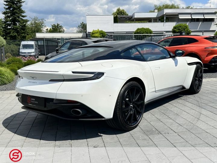 Aston Martin DB11 V8 / Garantie 12 mois blanc - 2