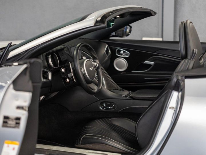 Aston Martin DB11 VOLANTE 4.0 V8 Bi-turbo 510 Ch - PREMIERE MAIN - Malus Payé - 42.000 € D'options Lightning Silver - 41