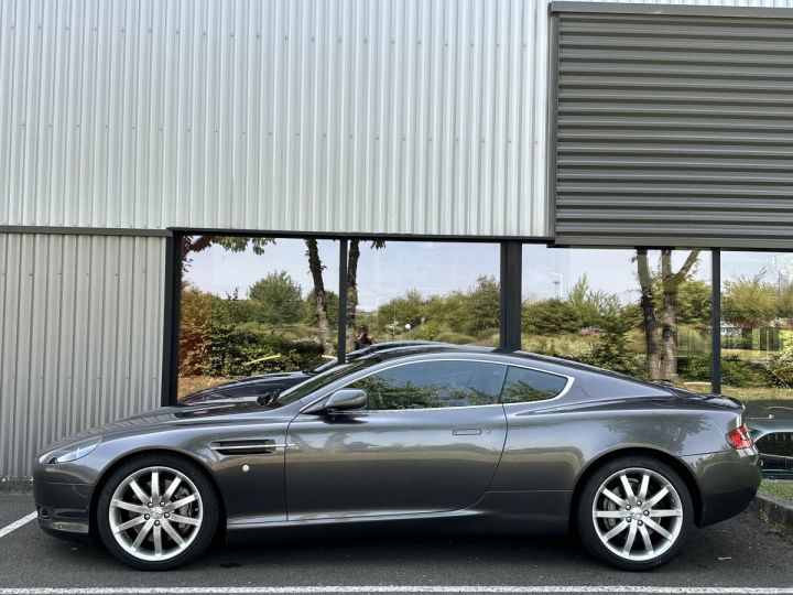 Aston Martin DB9 ASTON MARTIN DB9 COUPE 5.9 V12 455 TOUCHTRONIC gris metal fonce - 3