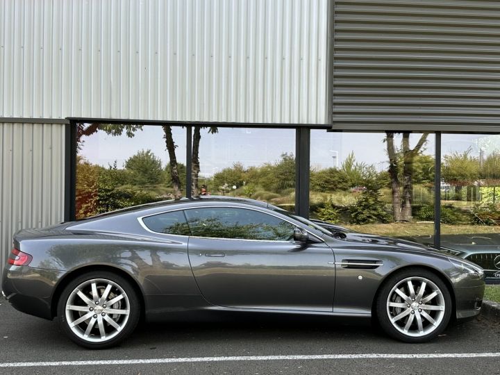 Aston Martin DB9 ASTON MARTIN DB9 COUPE 5.9 V12 455 TOUCHTRONIC gris metal fonce - 4