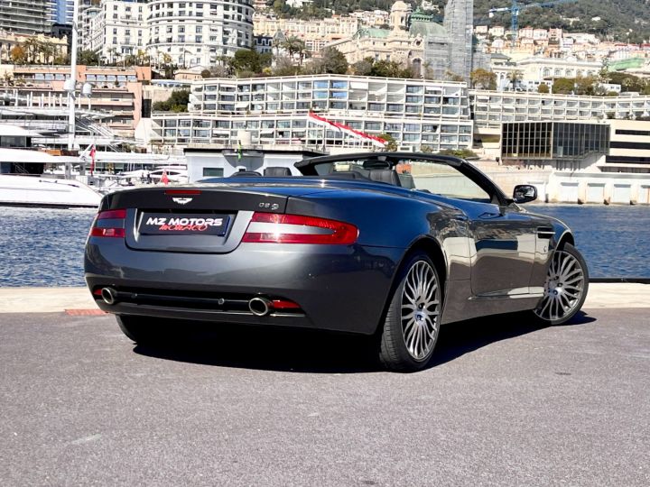 Aston Martin DB9 VOLANTE 5.9 V12 477 TOUCHTRONIC Gris Métal Occasion - 17