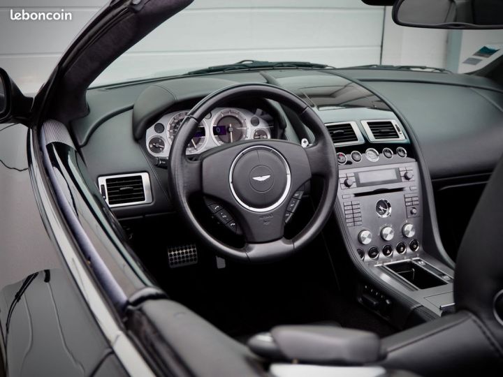 Aston Martin DB9 Volante V12 6.0L Suivi complet Noir - 6