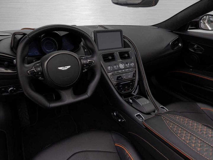 Aston Martin DBS Volante Superleggera  - 3