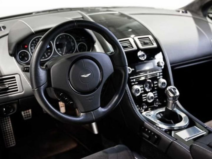 Aston Martin V12 Vantage AML Carbon Black - 3