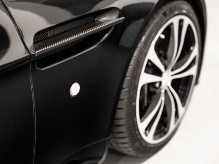 Aston Martin V12 Vantage AML Carbon Black - 10
