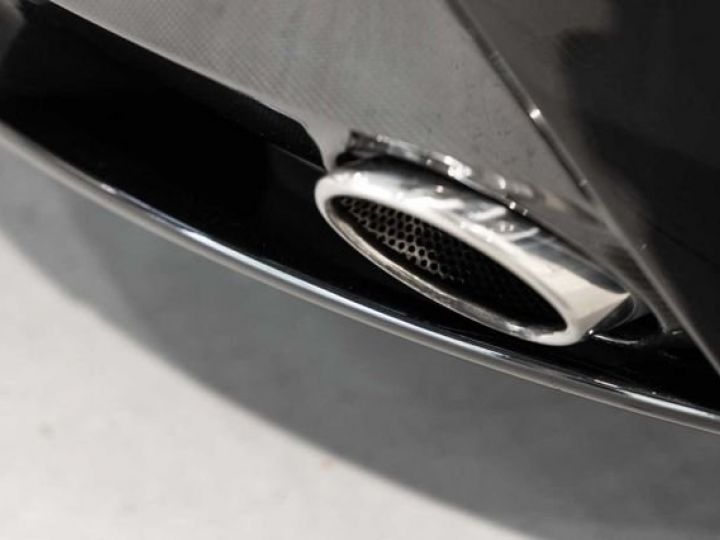 Aston Martin V12 Vantage AML Carbon Black - 11