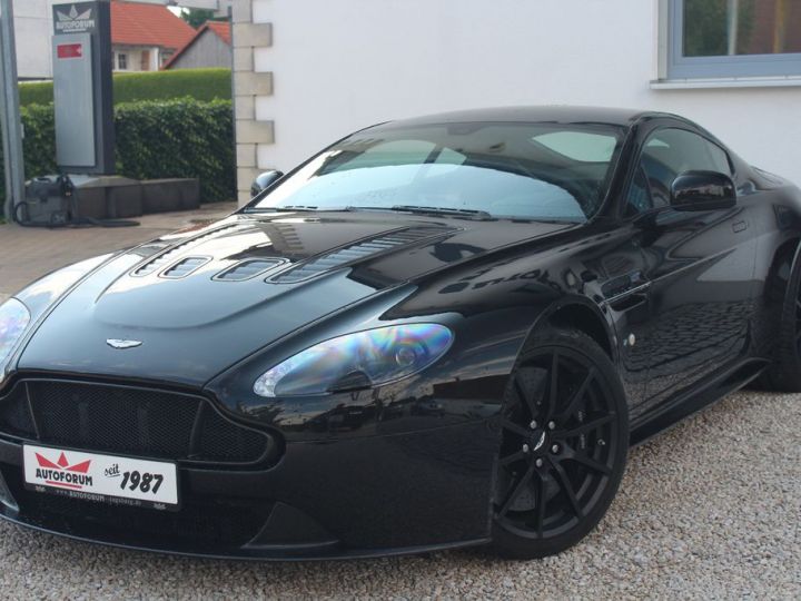 Aston Martin V12 Vantage 5.9 576 7-Speed Sportshift III 1èreM Audio System Aston Martin Premium Audio 700W Garantie 12 mois Prémium Noire - 1