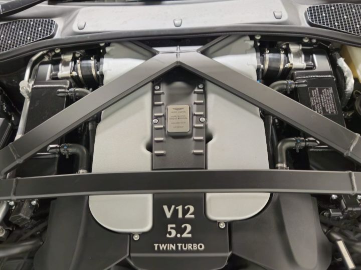 Aston Martin V12 Vantage V12 VANTAGE ROADSTER 249 EXEMPLAIRES 700ch Vert - 45