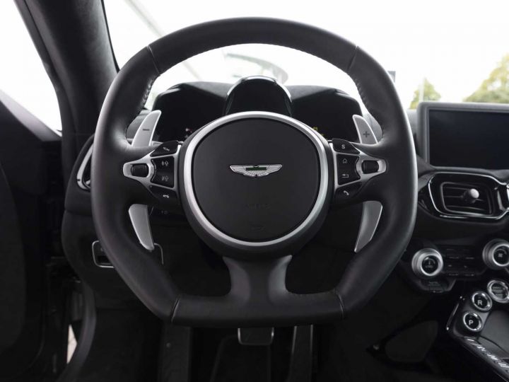 Aston Martin V8 Vantage ARGENT QUANTIQUE - 11