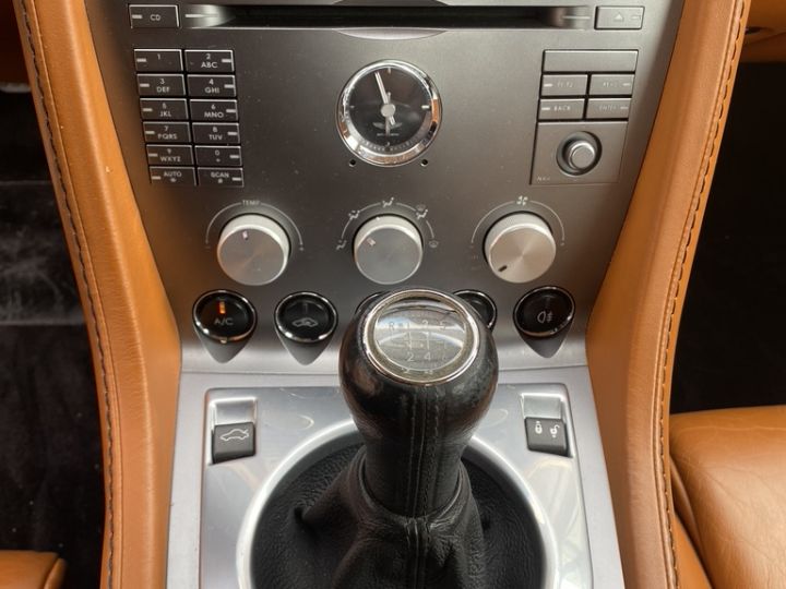 Aston Martin V8 Vantage 4.3 Noir - 4