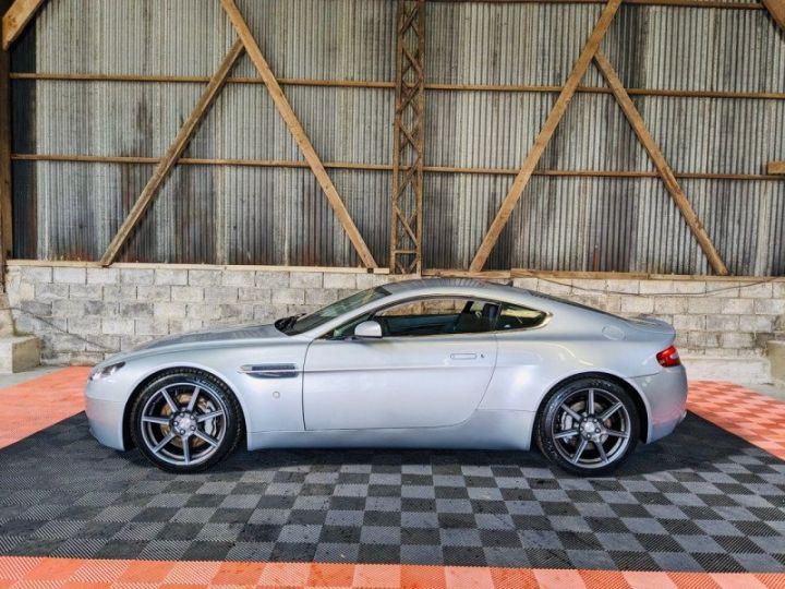 Aston Martin V8 Vantage 4.3 Gris - 4