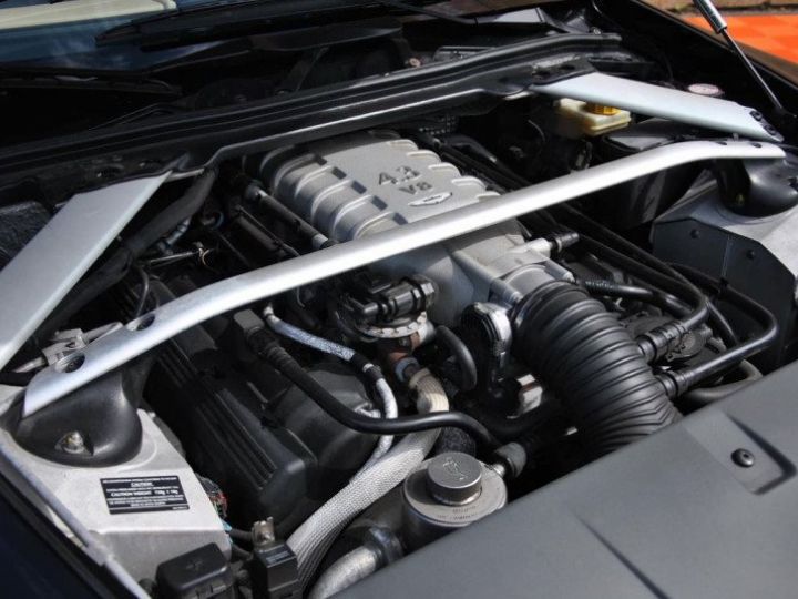 Aston Martin V8 Vantage 4.3 COUPE Noir - 19