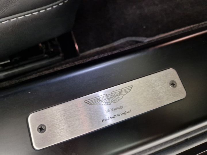 Aston Martin V8 Vantage 4.7 / Garantie 12 mois Noir Onyx - 11