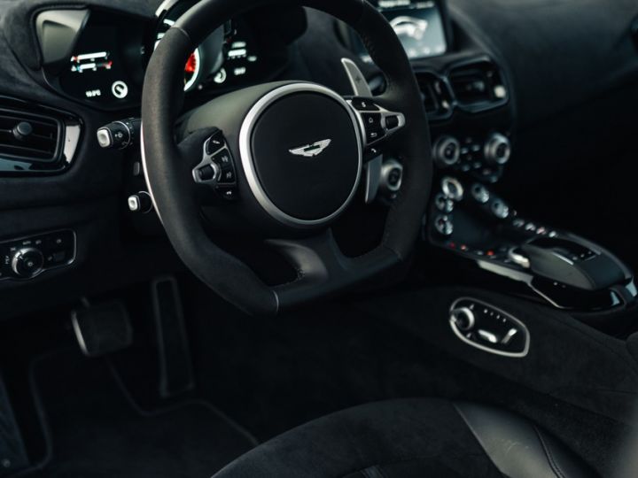 Aston Martin V8 Vantage ASTON MARTIN New VANTAGE V8 510ch - 2EME MAIN - HISTORIQUE COMPLET ASTON MARTIN - Garantie Constructeur Jusqu'en Aout 2025 - Pas De Malus Noir - 25