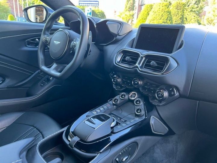 Aston Martin V8 Vantage Aston Martin V8 Vantage Vantage V8.+ventilation siège  noir  - 4