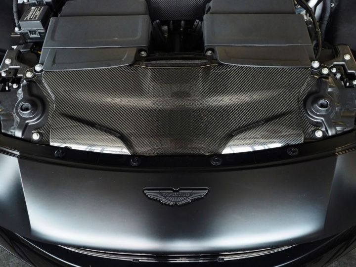 Aston Martin V8 Vantage F1 EDITION / Carbone / 360° / Garantie Noir - 18