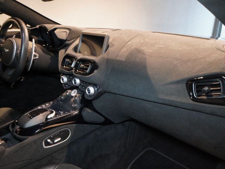 Aston Martin V8 Vantage Full black intérieur alcantara Première main Garantie 12 mois NOIR - 10
