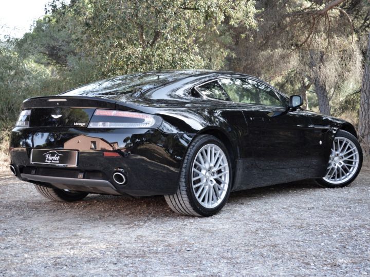 Aston Martin V8 Vantage MAGNIFIQUE ASTON MARTIN VANTAGE 4.7 V8 426ch BVS SPORTSHIFT ORIGINE FRANCE 2009 SEULEMENT 59000 KILOMETRES SUIVI AVEC CARNET + FACTURES GRAND ENTRETIE Noir - 14