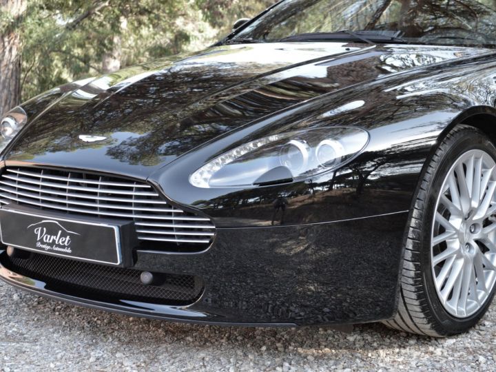 Aston Martin V8 Vantage MAGNIFIQUE ASTON MARTIN VANTAGE 4.7 V8 426ch BVS SPORTSHIFT ORIGINE FRANCE 2009 SEULEMENT 59000 KILOMETRES SUIVI AVEC CARNET + FACTURES GRAND ENTRETIE Noir - 3