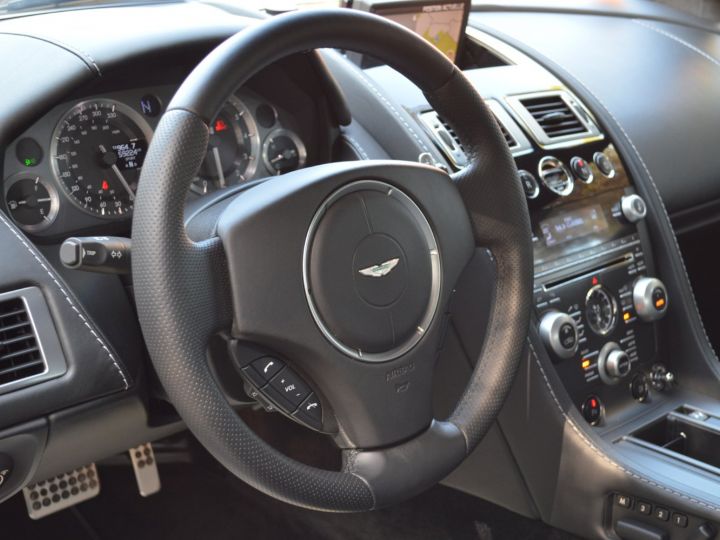 Aston Martin V8 Vantage MAGNIFIQUE ASTON MARTIN VANTAGE 4.7 V8 426ch BVS SPORTSHIFT ORIGINE FRANCE 2009 SEULEMENT 59000 KILOMETRES SUIVI AVEC CARNET + FACTURES GRAND ENTRETIE Noir - 22